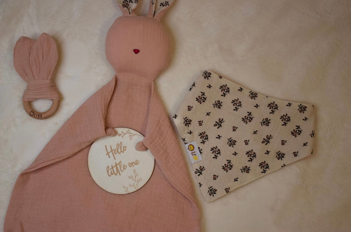 Rosa Baby Geschenk-Box für Neugeborene – stilvolles Geschenk zur Geburt