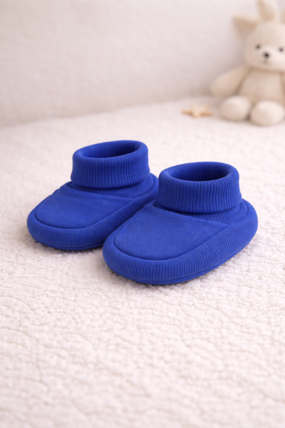 Baby Booties Blau für Neugeborene – bequem & atmungsaktiv