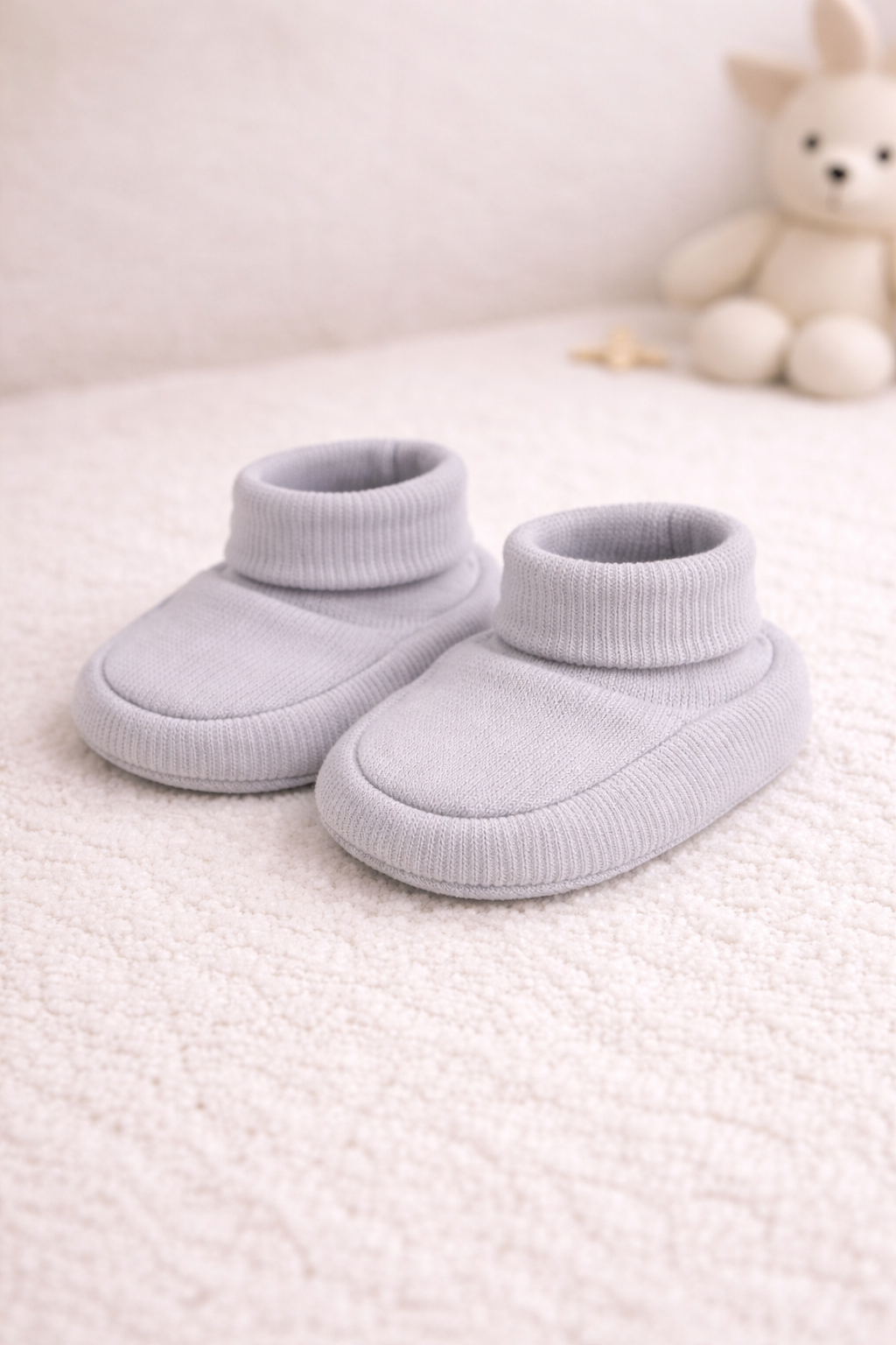 Baby Booties Grau für Neugeborene – bequem & atmungsaktiv